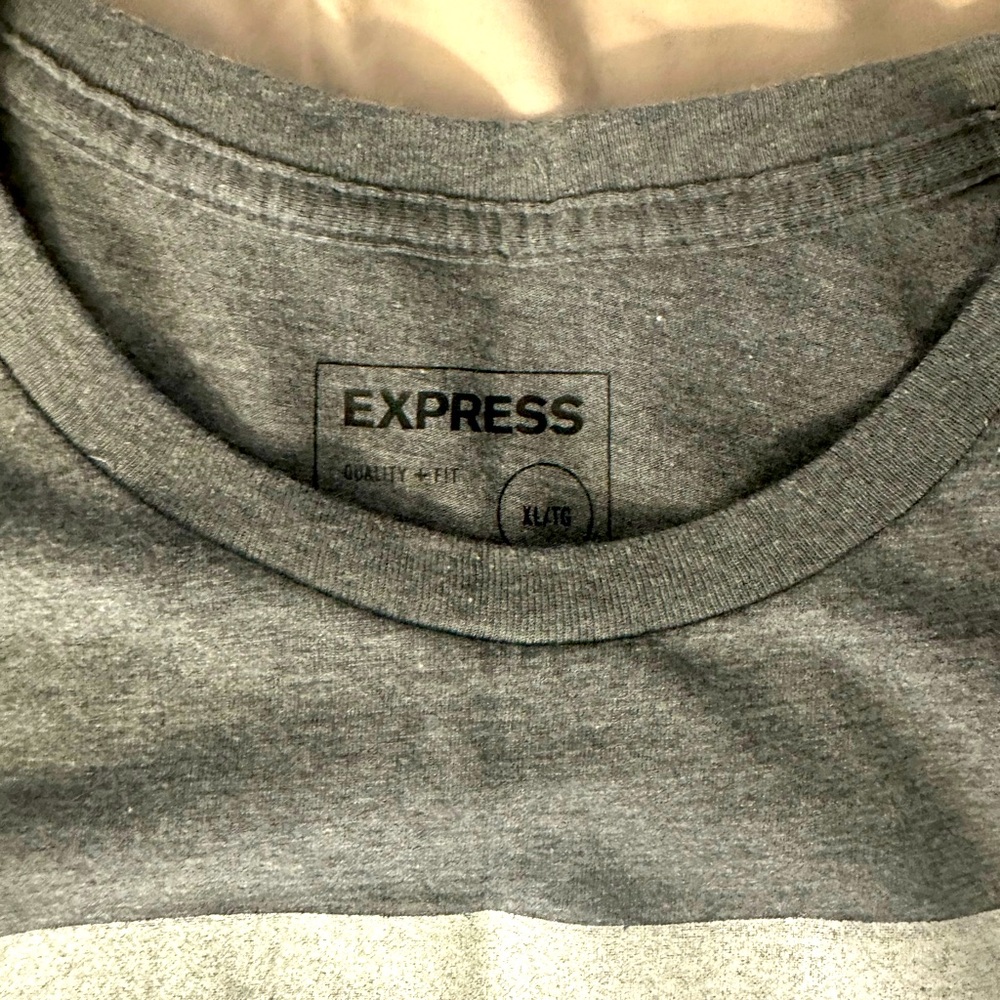 Express Graphic Tee - Picture 2 of 3